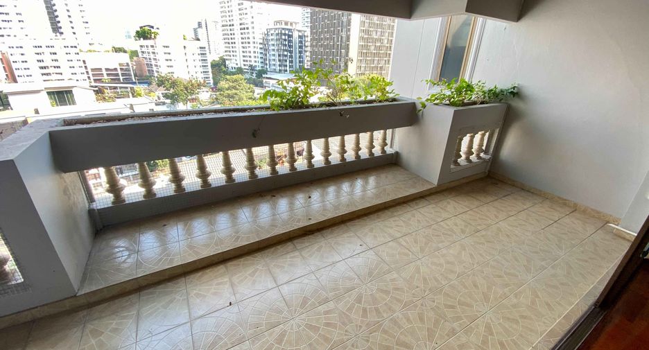 Wohnung zur Miete mit 3 Zimmer in Watthana, Bangkok