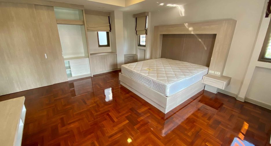 Wohnung zur Miete mit 3 Zimmer in Watthana, Bangkok