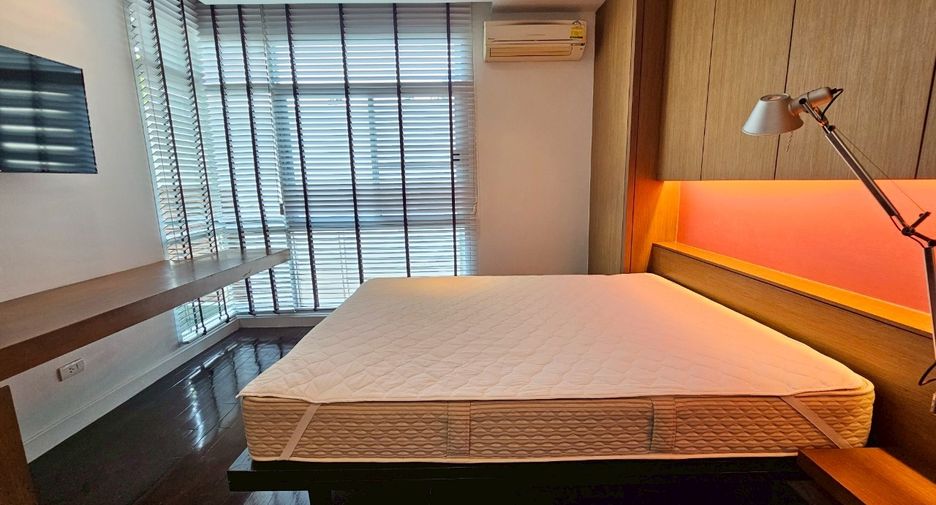 For rent 3 bedrooms condo in Watthana, Bangkok
