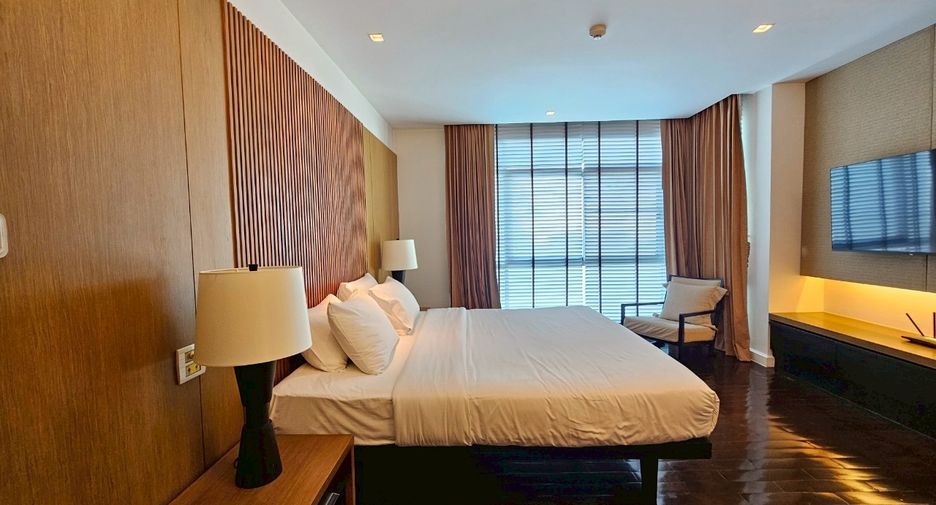 For rent 3 bedrooms condo in Watthana, Bangkok