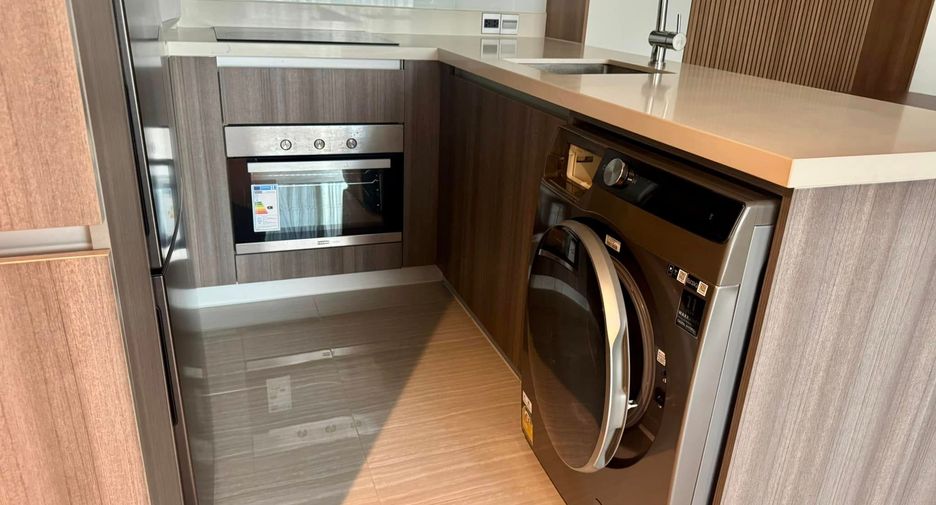 For rent 2 bedrooms condo in Watthana, Bangkok