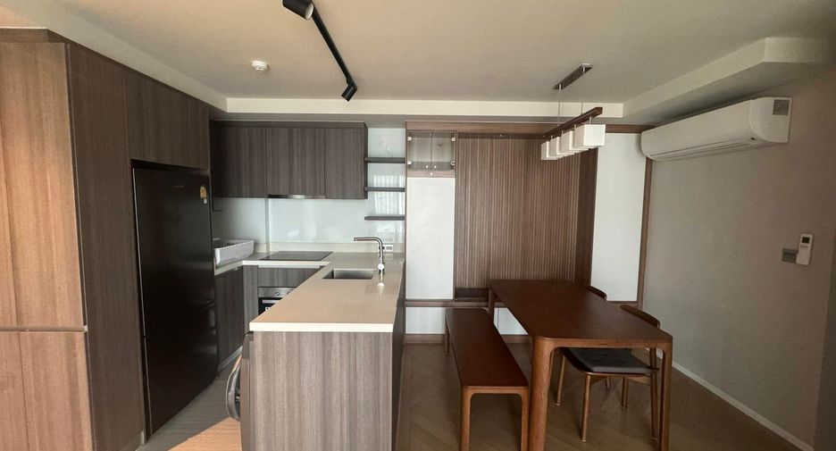 For rent 2 bedrooms condo in Watthana, Bangkok