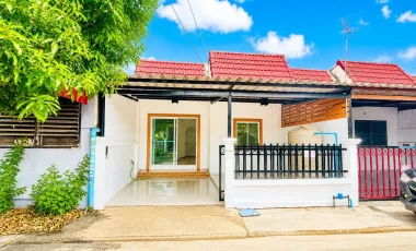 Casa adosada en venta de 2 habitaciones en Thanyaburi, Pathum Thani
