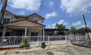 For sale 4 bedrooms townhouse in Nong Khaem, Bangkok