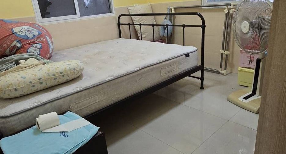 For sale 4 bedrooms townhouse in Nong Khaem, Bangkok