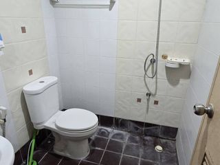 Casa adosada en venta de 4 habitaciones en Nong Khaem, Bangkok