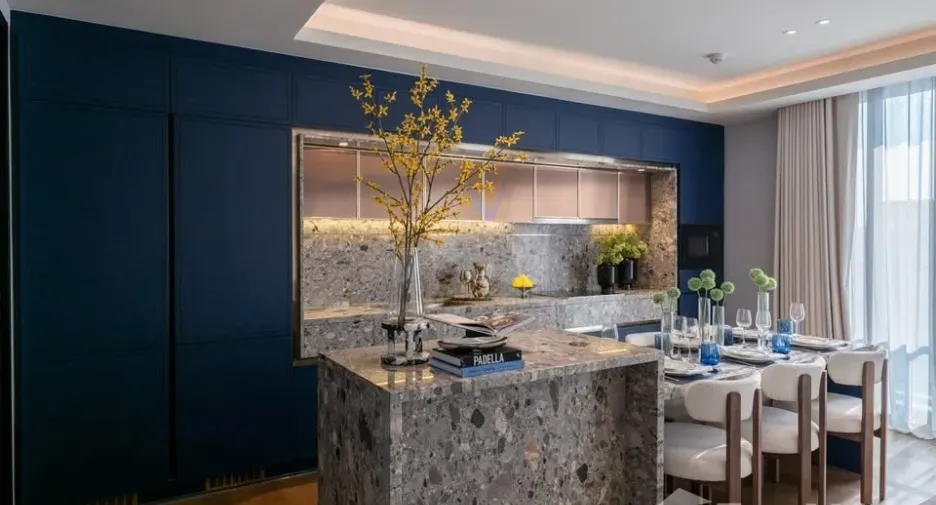 For rent 3 bedrooms condo in Khlong Toei, Bangkok
