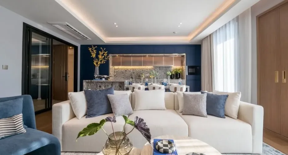 For rent 3 bedrooms condo in Khlong Toei, Bangkok