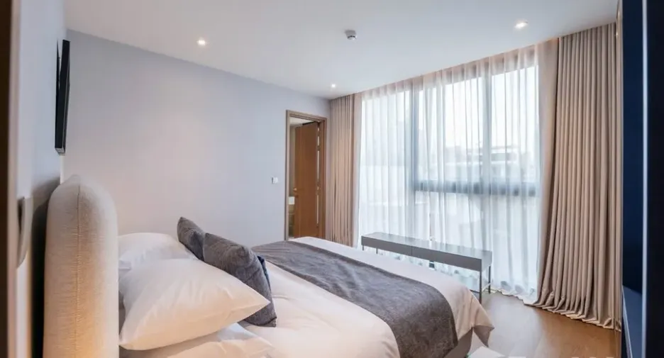 For rent 3 bedrooms condo in Khlong Toei, Bangkok