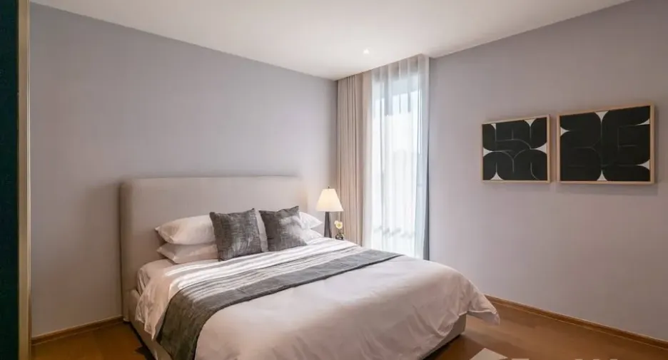 For rent 3 bedrooms condo in Khlong Toei, Bangkok