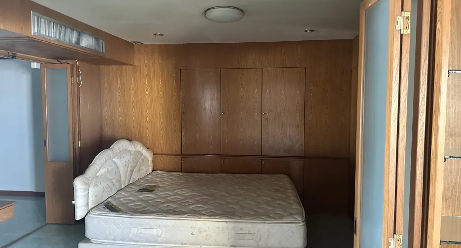 For sale 2 bedrooms condo in Din Daeng, Bangkok