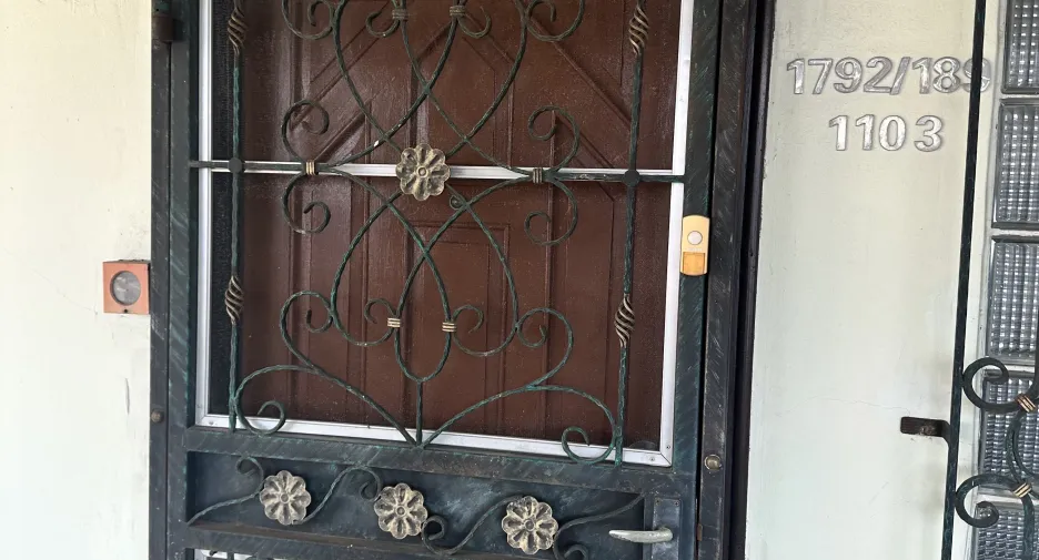 For sale 2 bedrooms condo in Din Daeng, Bangkok