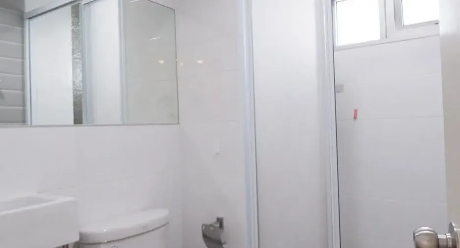 Condo en venta de 2 habitaciones en Khlong Toei, Bangkok