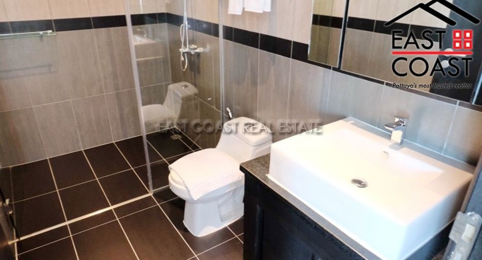 For sale 4 bedrooms house in East Pattaya, Pattaya