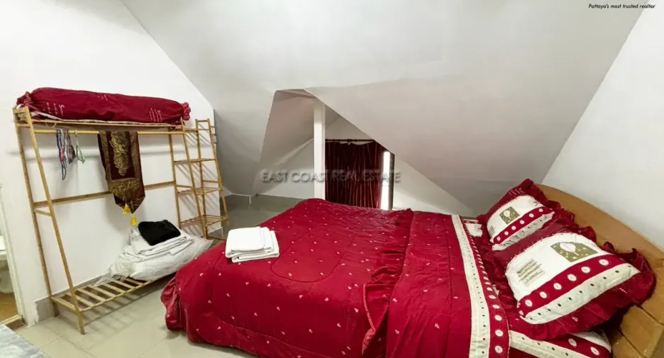 For rent and for sale 5 bedrooms house in Bang Lamung, Chonburi