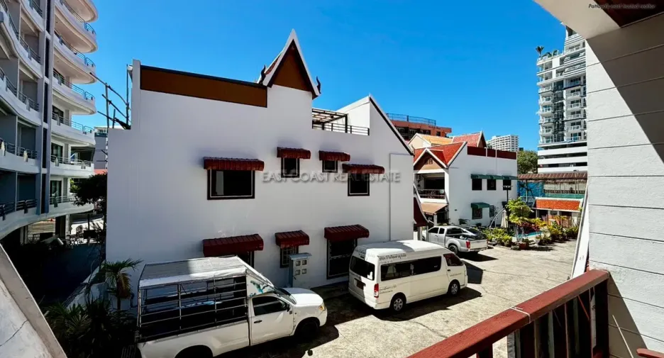 For rent and for sale 5 bedrooms house in Bang Lamung, Chonburi