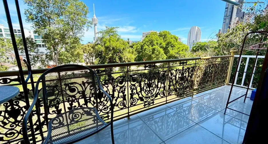 For rent and for sale 5 bedrooms house in Bang Lamung, Chonburi