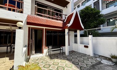 For sale そして for rent 5 ベッドルーム house in Pratumnak, Pattaya
