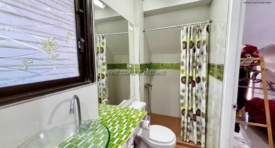 For rent and for sale 5 bedrooms house in Bang Lamung, Chonburi