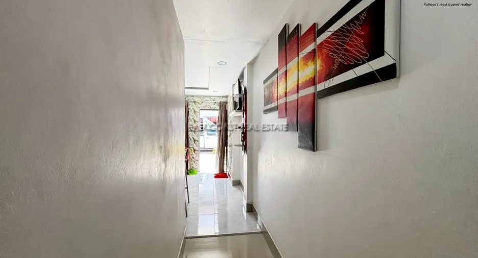 For rent and for sale 5 bedrooms house in Bang Lamung, Chonburi