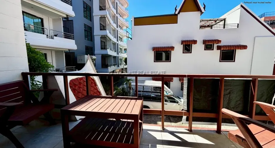 For rent and for sale 5 bedrooms house in Bang Lamung, Chonburi