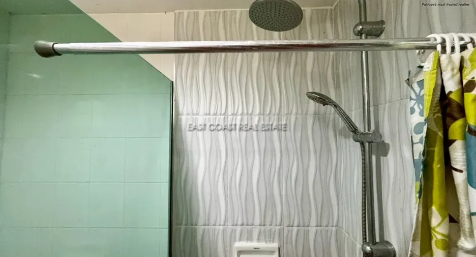 For rent and for sale 5 bedrooms house in Bang Lamung, Chonburi