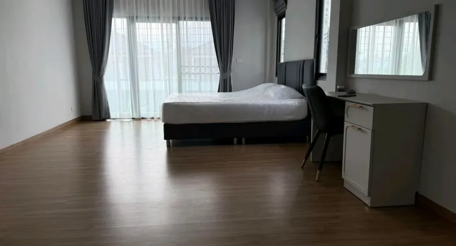 For rent 4 bedrooms house in Don Mueang, Bangkok