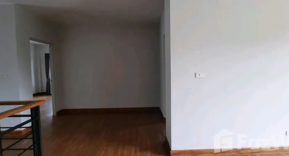 For rent 4 bedrooms house in Don Mueang, Bangkok