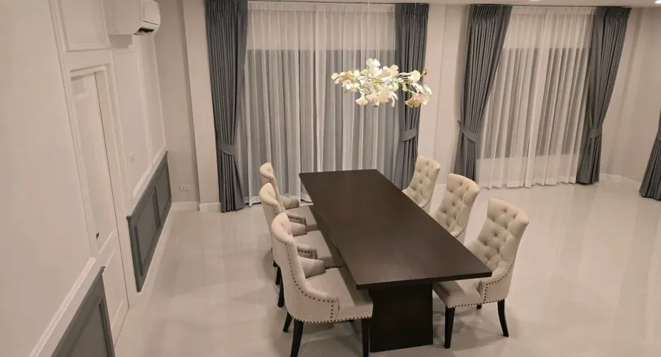 For rent 4 bedrooms house in Don Mueang, Bangkok
