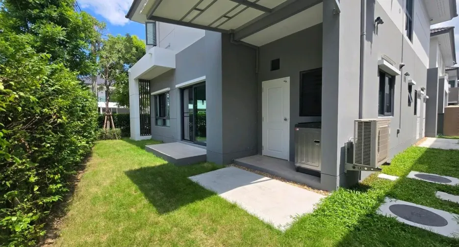 For rent 4 bedrooms house in Don Mueang, Bangkok