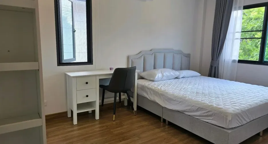 For rent 4 bedrooms house in Don Mueang, Bangkok