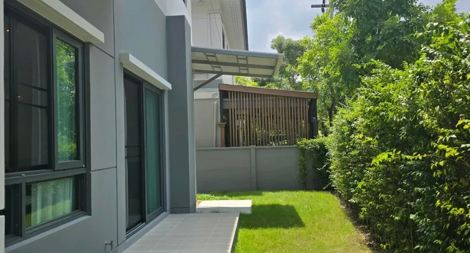 For rent 4 bedrooms house in Don Mueang, Bangkok
