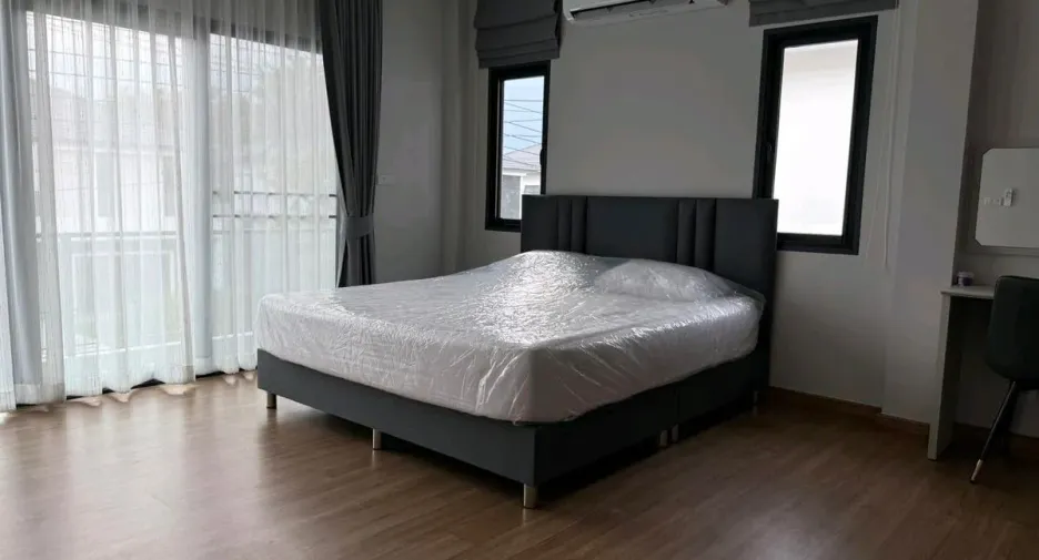 For rent 4 bedrooms house in Don Mueang, Bangkok