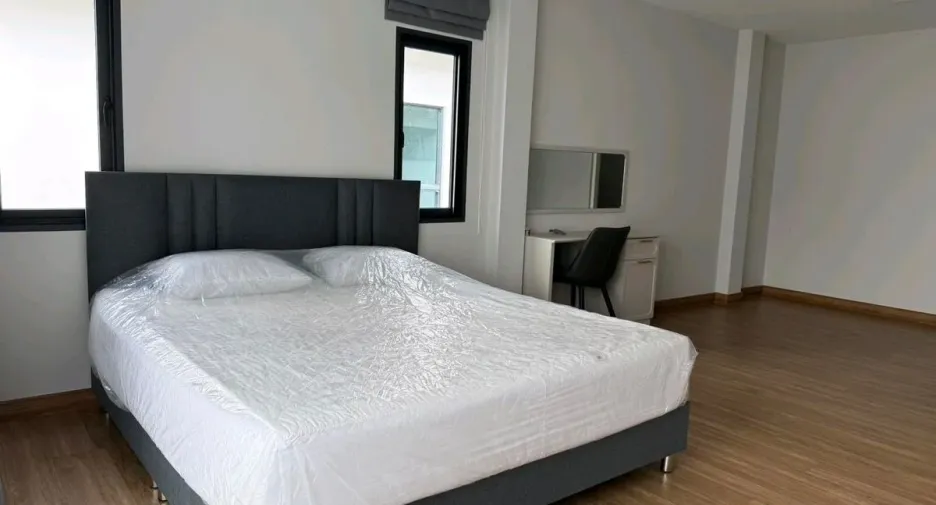 For rent 4 bedrooms house in Don Mueang, Bangkok
