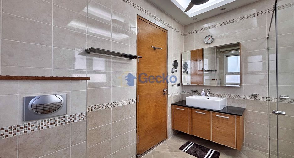 For rent 2 bedrooms house in East Pattaya, Pattaya