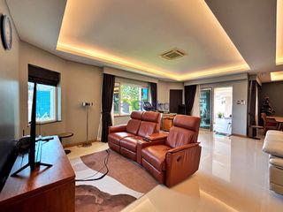 Casa en alquiler de 2 habitaciones en Bang Lamung, Chonburi