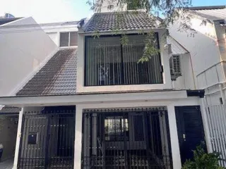 For sale and for rent 4 bedrooms townhouse in Watthana, Bangkok
