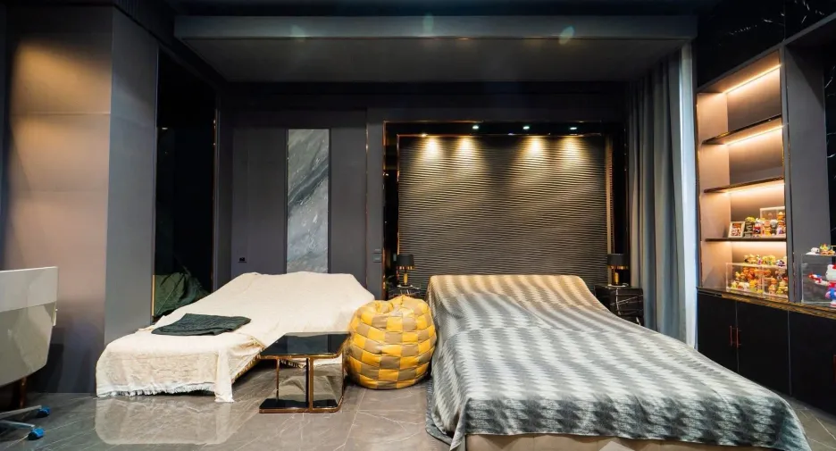 For sale 4 bedrooms house in Thawi Watthana, Bangkok