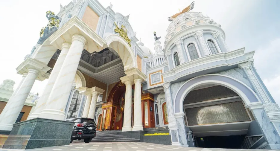 For sale 4 bedrooms house in Thawi Watthana, Bangkok