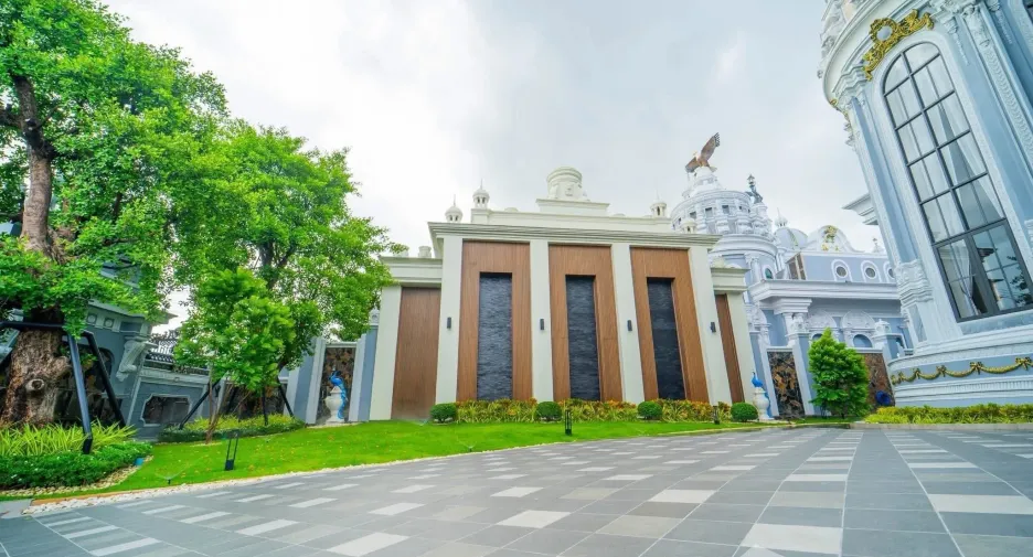 For sale 4 bedrooms house in Thawi Watthana, Bangkok