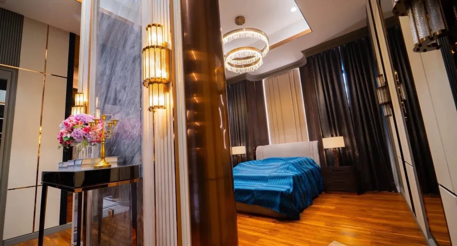For sale 4 bedrooms house in Thawi Watthana, Bangkok