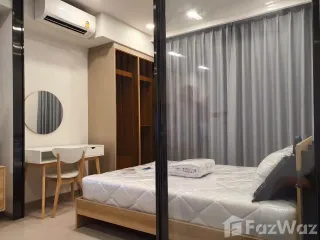 À louer studio condo à Huai Khwang, Bangkok