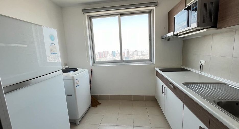 For rent 2 bedrooms condo in Watthana, Bangkok