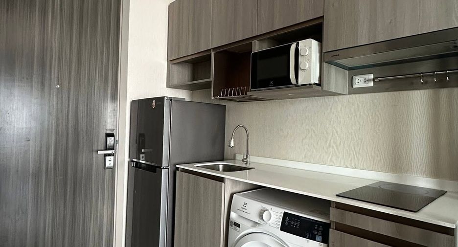 For rent studio condo in Watthana, Bangkok