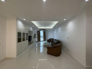 À vendre 2 chambres condo à Bang Na, Bangkok