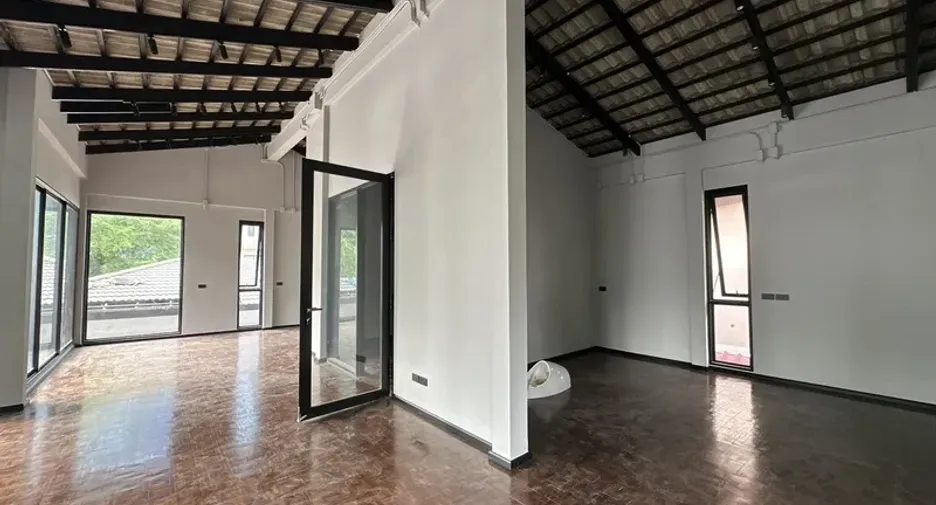出租 公寓 独立屋 在 Phra Khanong, 曼谷