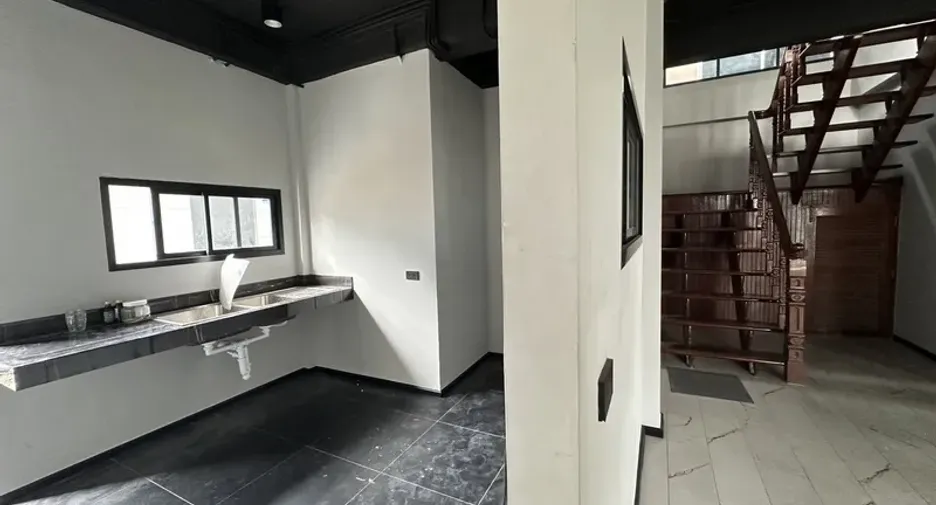 出租 公寓 独立屋 在 Phra Khanong, 曼谷