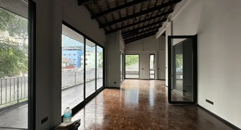 出租 公寓 独立屋 在 Phra Khanong, 曼谷