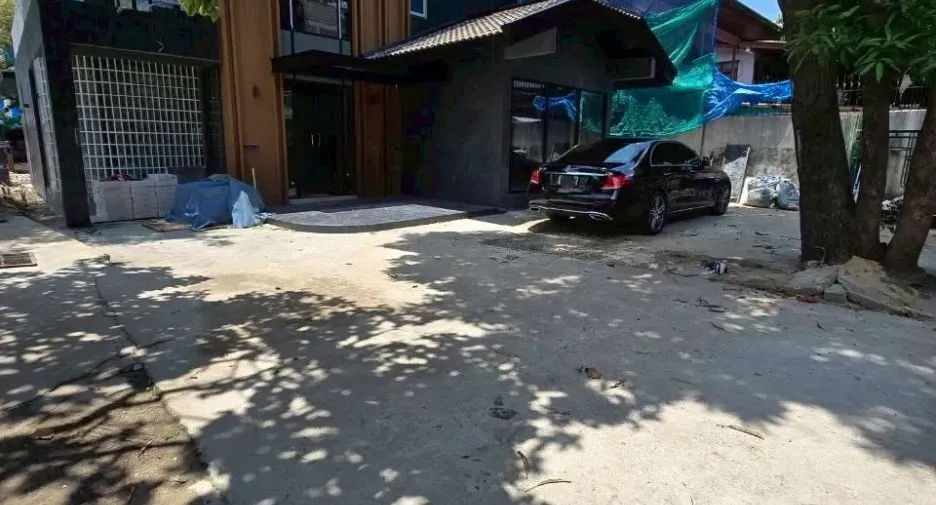 出租 公寓 独立屋 在 Phra Khanong, 曼谷