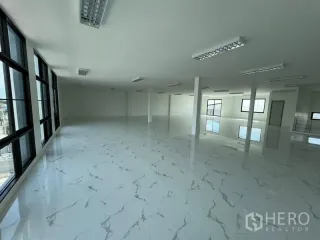 Lagerhaus zur Miete in Bang Sao Thong, Samut Prakan
